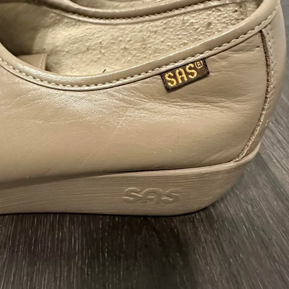 Sas Women's Tan and Cream Loafers